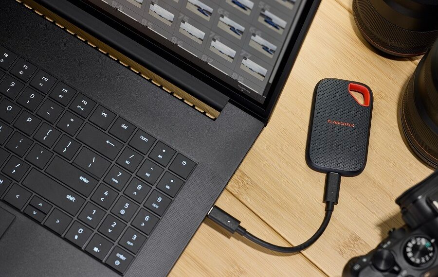 SanDisk تطلق جيلًا جديدًا من أقراص SSD المحمولة بسرعات أعلى ودعم لمحتوى الذكاء الاصطناعي