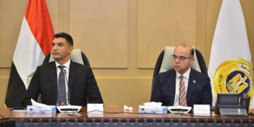 مباحثات مع شركات الأدوية و المجلس التصديري للصناعات الطبية لتنمية القطاع