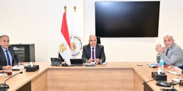 “سويلم” يتابع موقف استلام مصلحة الميكانيكا والكهرباء لمحطات الرفع