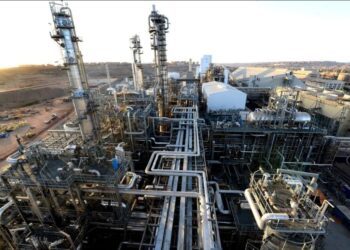 كيما تستهدف 1.5 مليار جنيه أرباحًا وتدشن وحدة إسالة ومحطات طاقة شمسية