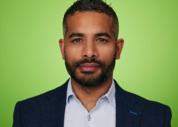 بيتكوين تتكبد 5 أشهر متتالية من الخسائر وسط تحركات مصرفية لدمج العملات الرقمية