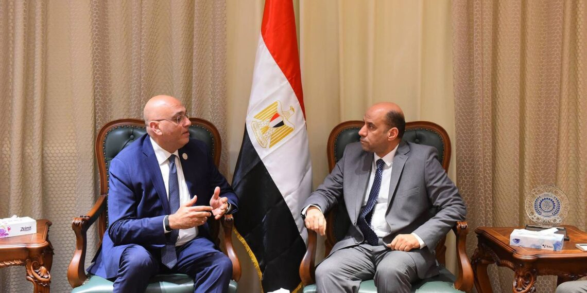 “العمل”تسعي لتعزيز التعاون مع “تنمية المشروعات المتوسطة والصغيرة ومتناهية الصغر 