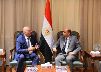 “العمل”تسعي لتعزيز التعاون مع “تنمية المشروعات المتوسطة والصغيرة ومتناهية الصغر 