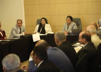 “الصحة” تعقد اجتماعًا لمتابعة مؤشرات تنمية الأسرة والقضية السكانية