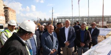 وزير النقل يتفقد مواقع تنفيذ المرحلة الأولى من مترو الإسكندرية
