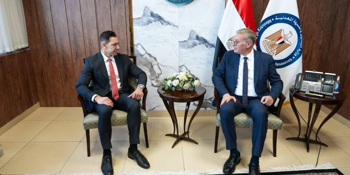 وزير البترول يبحث مع هاربر إنرجي تطورات زيادة إنتاج الغاز