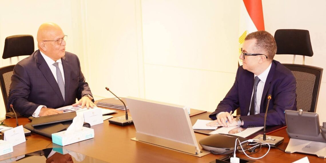 وزير التخطيط يوجّه بتحويل بنك الاستثمار القومي إلى شريك تنموي استراتيجي