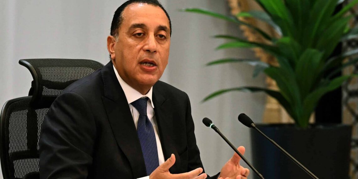 مدبولي يتفقد مشروعات الإسكان والخدمات بمدينة حدائق العاصمة