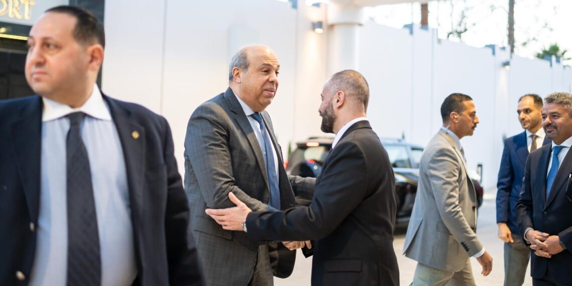 رابطة الطيارين تشيد بثقة القيادة السياسية واستمرار الحفني وزيرا للطيران