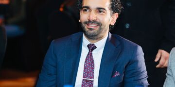 كريم عابدين: العقار يظل الملاذ الاستثماري الأكثر استقرارًا في مصر