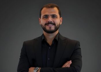 كريم عابدين: العقار يظل الملاذ الاستثماري الأكثر استقرارًا في مصر