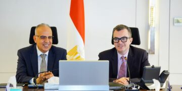 التخطيط والري يبحثان الخطة الاستثمارية لقطاع الموارد المائية للعام المالي 2026/2027