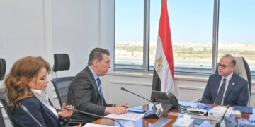 الاستثمار تبحث مع البنك الأوروبي لإعادة الإعمار والتنمية توسيع الشراكة في التمويل