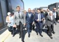وزير الصناعة ومحافظ الجيزة يتفقدان مصنع «دلمار» للزجاج والألومنيوم