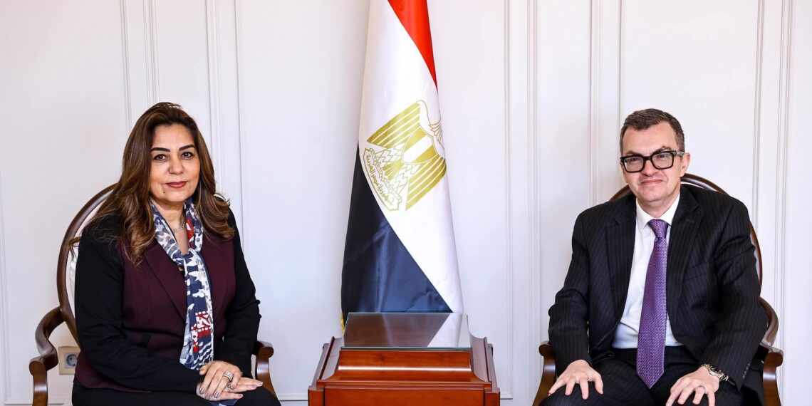 التخطيط والتنمية المحلية يناقشان خطة الاستثمار للعام المالي 2026/2027