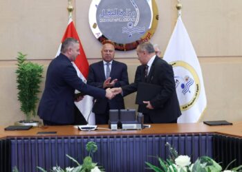 “النقل” تشهد توقيعين لتشغيل وتطوير محطة جديدة بميناء السخنة