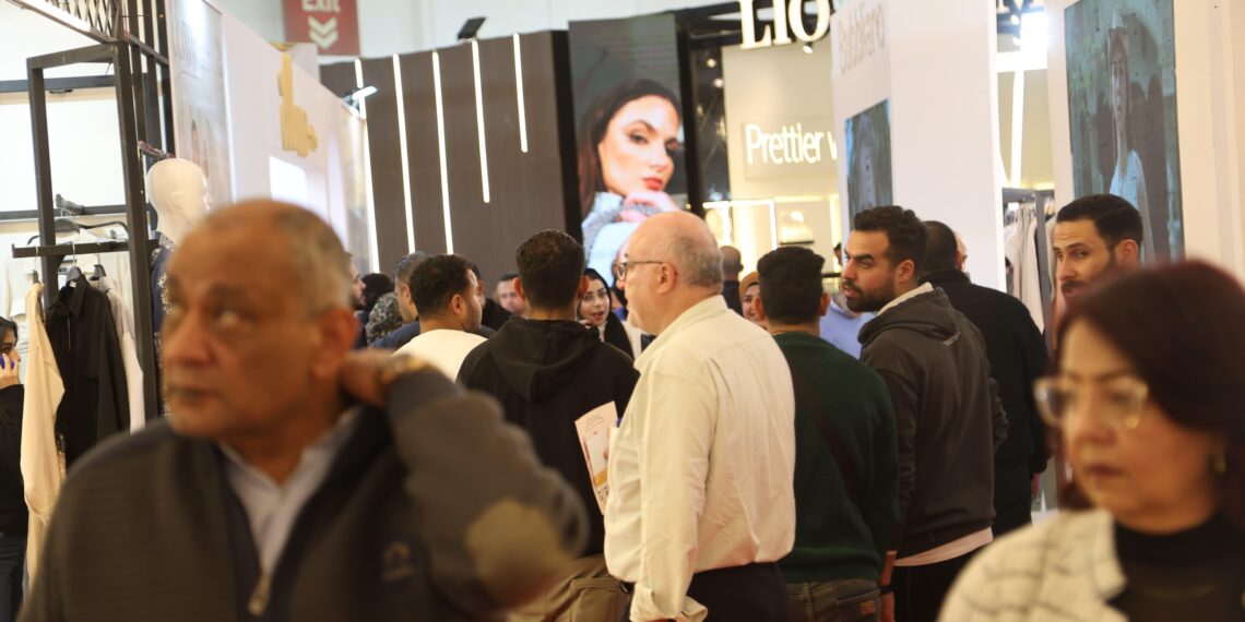 غدًا.. معرض كايرو فاشون آند تكس يجمع كبار مصنعي الملابس والأقمشة