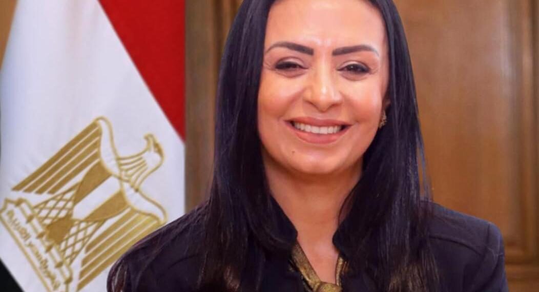 وزيرة التضامن تعتمد حركة تكليف لعدد من قيادات الوزارة بمحافظات الجمهورية
