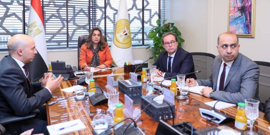 «البيئة» و«لوريال مصر» تبحثان شراكة لدعم الاقتصاد الدائري وخفض الانبعاثات