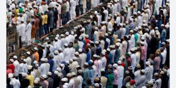 الفلك: الجمعة 20 مارس أول أيام عيد الفطر.. وصلاة العيد بالقاهرة 6:24 صباحًا