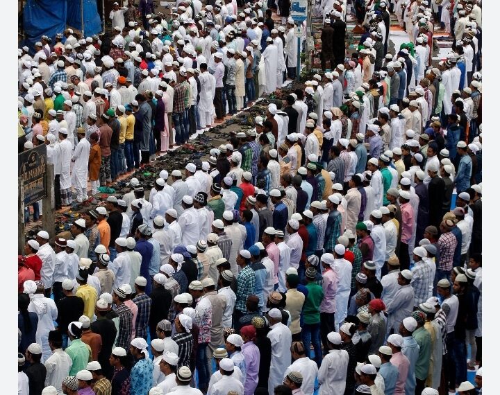 الفلك: الجمعة 20 مارس أول أيام عيد الفطر.. وصلاة العيد بالقاهرة 6:24 صباحًا