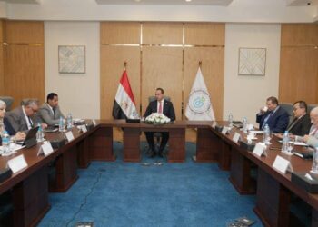 تعزيز الخدمات الصحية والتوسع في التخصصات ودعم الكوادر