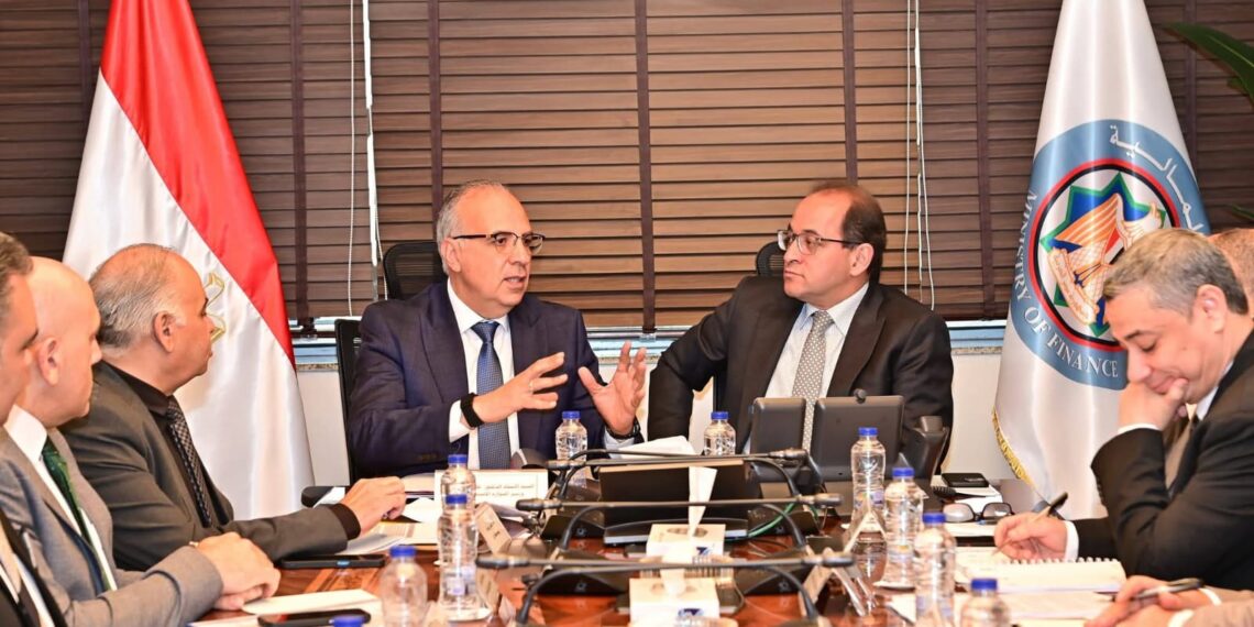 تنسيق بين «المالية» و«الري» لتمويل التحول إلى نظم الري الحديث