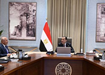 الحكومة تراجع خطة ترشيد استهلاك الوقود وتؤجل 20 طريقًا ضمن إعادة ترتيب الأولويات