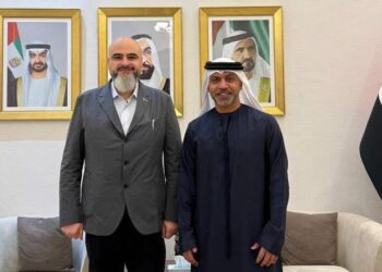 سفير الإمارات بالقاهرة يبحث دعم استثمارات موانئ دبي العالمية في مصر