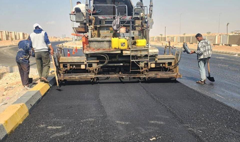 الإسكان: متابعة مشروعات تطوير ورفع كفاءة الطرق بـ6 أكتوبر والمدن الجديدة