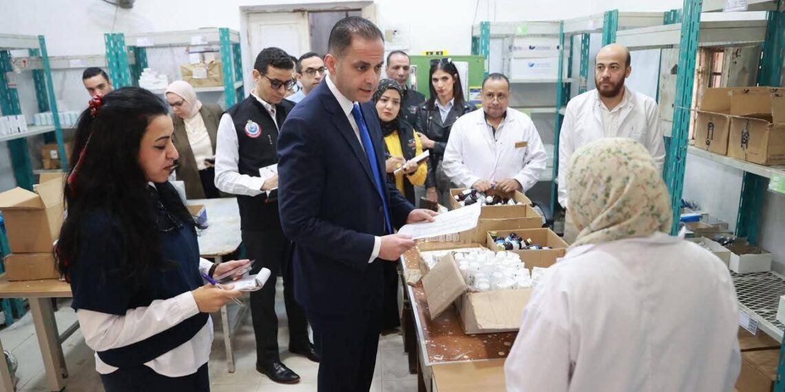 نائب وزير الصحة يتفقد منشآت الفيوم ويوجه بتحسين الخدمات الطبية ومحاسبة المتغيبين