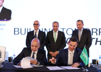 مذكرة تفاهم بين LMD وشنايدر إلكتريك لتعزيز مشروعات الاستدامة في مصر