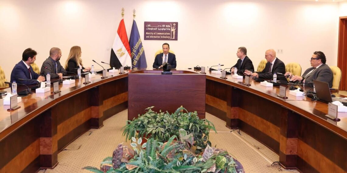 “الاتصالات”تبحث مع “فاوندإيفر” تعزيز استثماراتها وخططها التوسعية في مصر