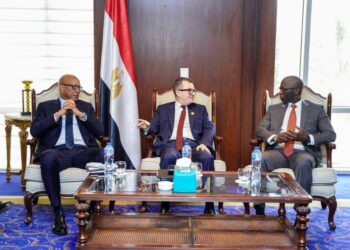 رئيس الوزراء يبدأ جولة لافتتاح وتفقد المشروعات الخدمية والتنموية بالجيزة