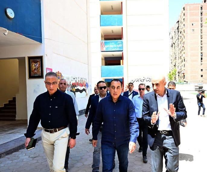 مدبولي: الدولة حريصة على تطوير التعليم باعتباره ركيزة أساسية لبناء الإنسان