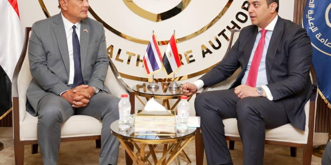 مباحثات لعقد شراكات في التغطية الصحية الشاملة والسياحة العلاجية ونقل الخبرات التايلاندية