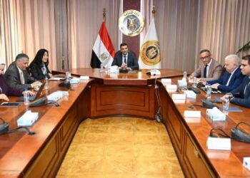 “الصناعة”تبحث مع برنامج الأمم المتحدة الإنمائي تعزيز التعاون في التحول الأخضر والطاقة المتجددة