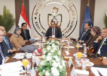 “الرعاية الصحية”توافق على التعاقد مع العمالة الموسمية بالمنشآت الطبية بأسوان