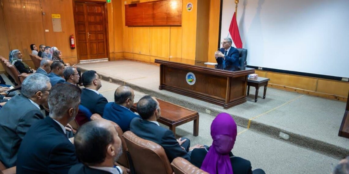 وزير البترول يبحث سبل الارتقاء بمكانة مصر بالمؤشرات العالمية للاستثمار التعديني
