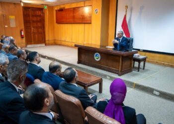 وزير البترول يبحث سبل الارتقاء بمكانة مصر بالمؤشرات العالمية للاستثمار التعديني