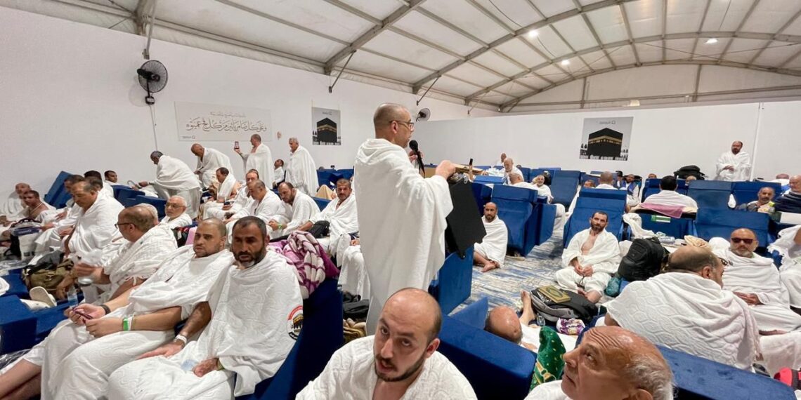 التضامن:حجاج الجمعيات الأهلية يواصلون أداء المناسك على صعيد عرفات