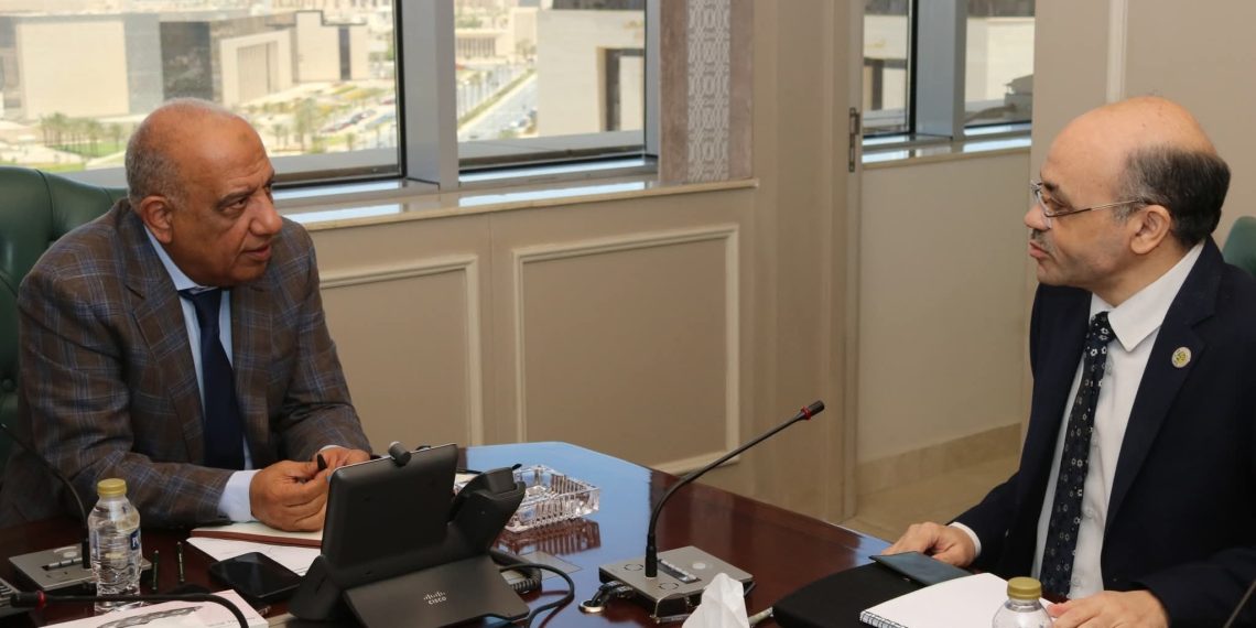 الكهرباء تتابع مشروعات تعظيم الاستفادة من العناصر الأرضية النادرة