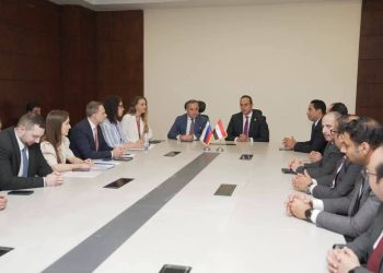 الرعاية الصحية تبحث مع الجانب الروسي توطين التكنولوجيا الطبية وتعزيز التحول الرقمي