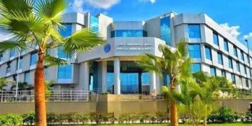 نجاح أول جراحة معقدة لاستئصال ورم بقاع الجمجمة بتقنية التخطيط الجراحي الافتراضي بمجمع الإسماعيلية الطبي