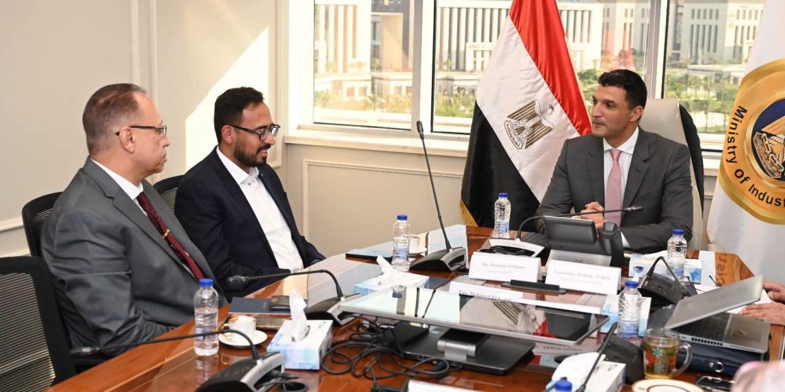 وزير الصناعة يبحث توسعات جوتن مصر وتعميق تصنيع الدهانات محليًا