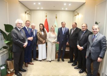وزير الزراعة يبحث مع وفد بولندي تعزيز التعاون وزيادة التبادل التجاري الزراعي
