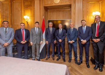 وزير السياحة يبحث في إيطاليا تعزيز التعاون لزيادة السياحة الوافدة إلى مصر