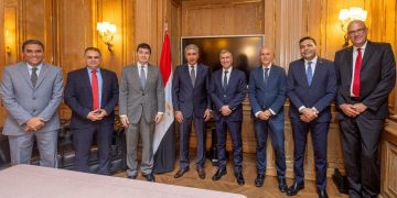 وزير السياحة يبحث في إيطاليا تعزيز التعاون لزيادة السياحة الوافدة إلى مصر
