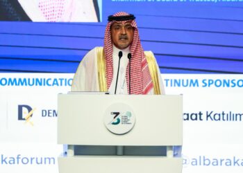 رئيس الغرفة الإسلامية للتجارة: العالم يحتاج إلى اقتصاد يعيد الأخلاق إلى رأس المال