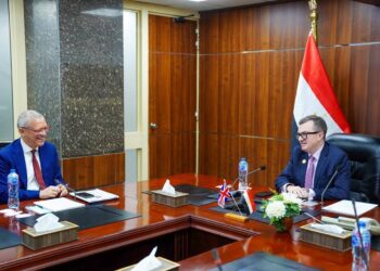 وزير التخطيط يدعو «الاستثمار البريطانية الدولية» لتوسيع تمويلات الشركات الناشئة والمشروعات الخضراء في مصر